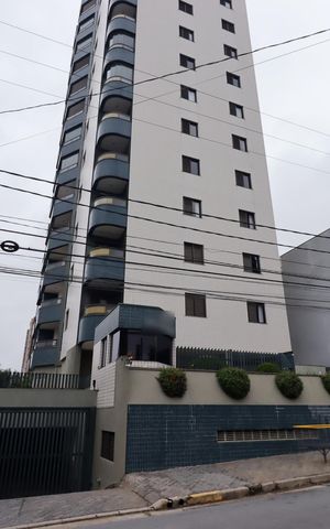 Apartamento à venda com 145m², 3 quartos e 3 vagasFachada