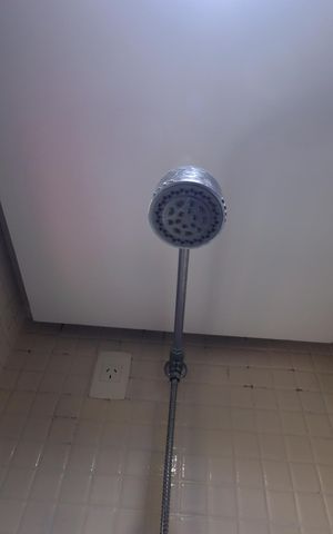 Apartamento à venda com 145m², 3 quartos e 3 vagasBanheiro da Suíte 1 - Chuveiro