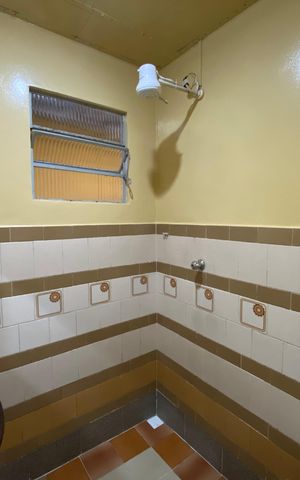 Casa para alugar com 30m², 1 quarto e sem vaga Casa para alugar com 30m², 1 quarto e sem vagaBanheiro