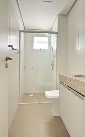 Apartamento para alugar com 76m², 2 quartos e 1 vaga Apartamento para alugar com 76m², 2 quartos e 1 vagaBanheiro social
