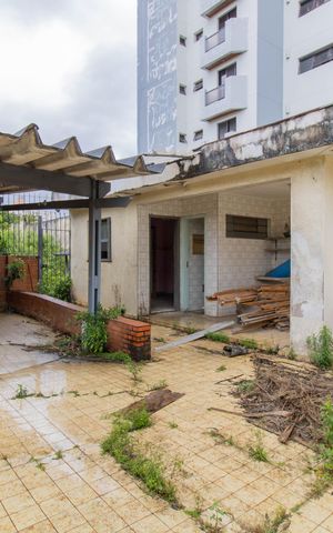 Casa para alugar com 300m², 3 quartos e 2 vagas Casa para alugar com 300m², 3 quartos e 2 vagasQuintal