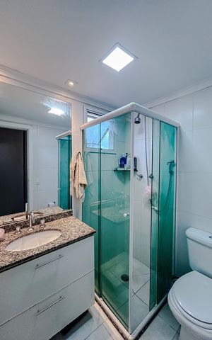 Apartamento à venda com 74m², 3 quartos e 2 vagasBanheiro da Suíte