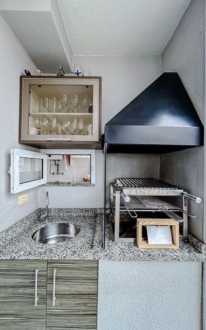Apartamento à venda com 74m², 3 quartos e 2 vagasVaranda