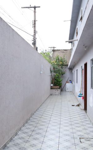 Casa à venda com 125m², 2 quartos e 2 vagasCorredor