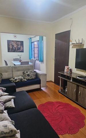 Casa à venda com 134m², 2 quartos e 2 vagasSala