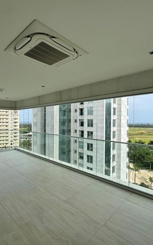 Apartamento para alugar com 266m², 3 quartos e 4 vagas Apartamento para alugar com 266m², 3 quartos e 4 vagasVaranda