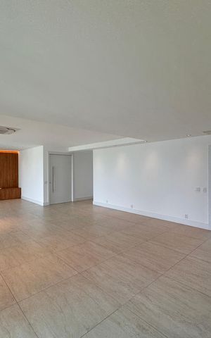 Apartamento para alugar com 266m², 3 quartos e 4 vagas Apartamento para alugar com 266m², 3 quartos e 4 vagasSala