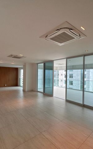 Apartamento para alugar com 266m², 3 quartos e 4 vagas Apartamento para alugar com 266m², 3 quartos e 4 vagasSala