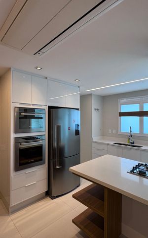 Apartamento para alugar com 266m², 3 quartos e 4 vagas Apartamento para alugar com 266m², 3 quartos e 4 vagasCozinha