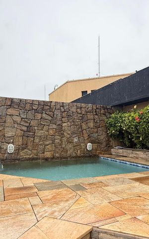 Apartamento para alugar com 160m², 3 quartos e 3 vagas Apartamento para alugar com 160m², 3 quartos e 3 vagasVaranda