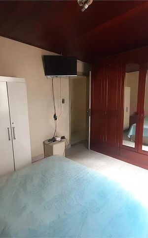 Casa à venda com 179m², 3 quartos e 1 vaga