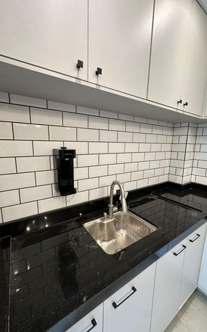 Apartamento à venda com 49m², 2 quartos e sem vaga Apartamento à venda com 49m², 2 quartos e sem vagaCozinha