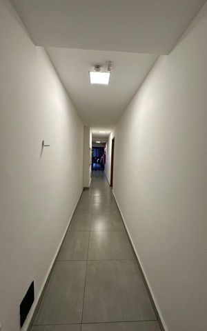 Apartamento à venda com 49m², 2 quartos e sem vaga Apartamento à venda com 49m², 2 quartos e sem vagaCorredor