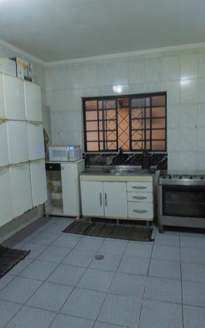 Casa à venda com 260m², 3 quartos e 2 vagas