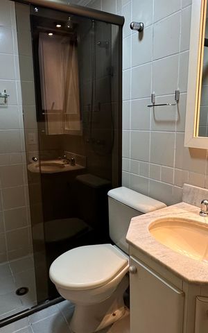Apartamento para alugar com 95m², 3 quartos e 2 vagas Apartamento para alugar com 95m², 3 quartos e 2 vagasBanheiro social