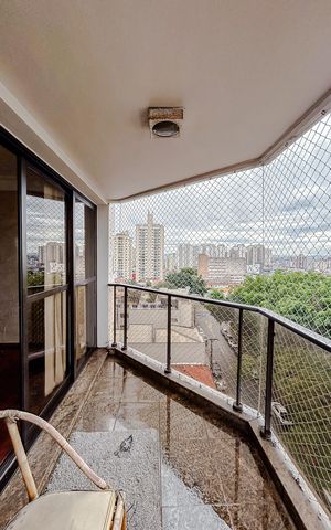 Apartamento para alugar com 156m², 4 quartos e 2 vagasVaranda