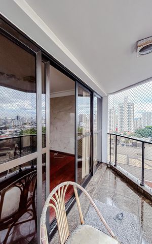 Apartamento para alugar com 156m², 4 quartos e 2 vagasVaranda