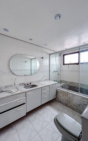 Apartamento para alugar com 156m², 4 quartos e 2 vagasBanheiro da Suíte
