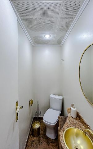Apartamento para alugar com 156m², 4 quartos e 2 vagasLavabo
