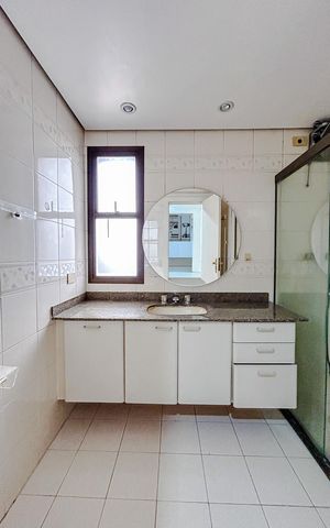 Apartamento para alugar com 156m², 4 quartos e 2 vagasBanheiro