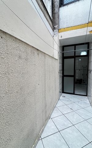 Apartamento à venda com 84m², 3 quartos e 1 vagaÁrea de Serviço