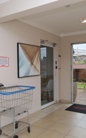 Apartamento para alugar com 41m², 2 quartos e 1 vagaÁrea comum - Saguão do prédio