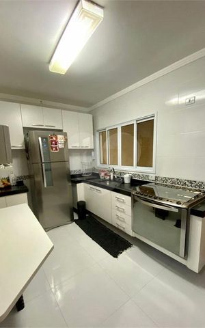Casa à venda com 167m², 3 quartos e 4 vagas
