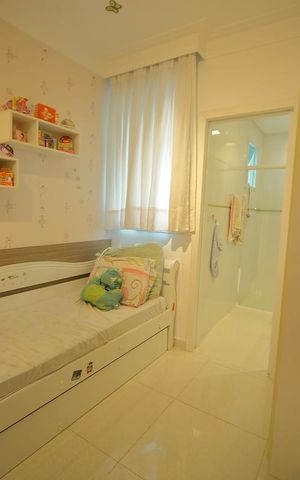 Apartamento à venda com 150m², 3 quartos e 4 vagasSuíte 2 