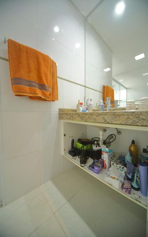 Apartamento à venda com 150m², 3 quartos e 4 vagasBanheiro da Suíte 1 