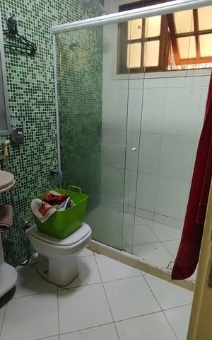Casa à venda com 200m², 3 quartos e 2 vagas Casa à venda com 200m², 3 quartos e 2 vagasBanheiro 1