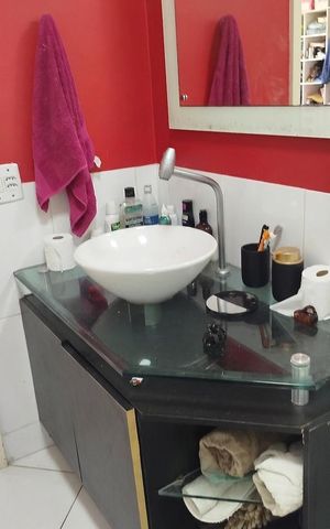 Casa à venda com 200m², 3 quartos e 2 vagas Casa à venda com 200m², 3 quartos e 2 vagasBanheiro 2