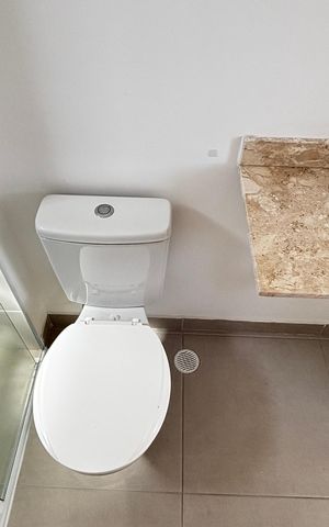Apartamento à venda com 64m², 2 quartos e 1 vaga Apartamento à venda com 64m², 2 quartos e 1 vagaBanheiro da Suíte