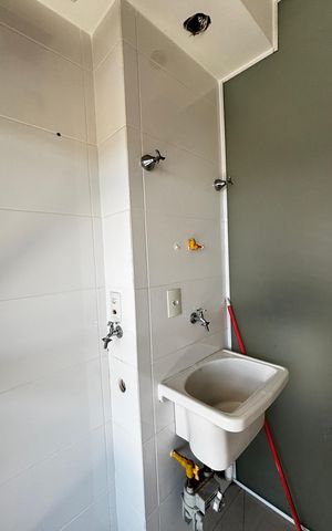 Apartamento à venda com 64m², 2 quartos e 1 vaga Apartamento à venda com 64m², 2 quartos e 1 vagaCozinha e Área de Serviço