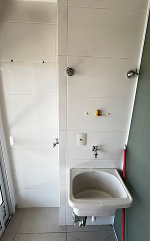 Apartamento à venda com 64m², 2 quartos e 1 vaga Apartamento à venda com 64m², 2 quartos e 1 vagaCozinha e Área de Serviço