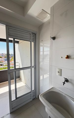 Apartamento à venda com 64m², 2 quartos e 1 vaga Apartamento à venda com 64m², 2 quartos e 1 vagaCozinha e Área de Serviço