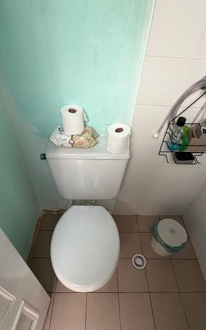 Casa de condomínio para alugar com 149m², 3 quartos e 1 vaga Casa de condomínio para alugar com 149m², 3 quartos e 1 vagaBanheiro de serviço