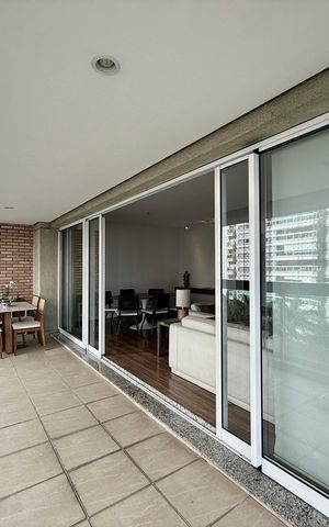 Apartamento à venda com 169m², 3 quartos e 3 vagas Apartamento à venda com 169m², 3 quartos e 3 vagasSacada