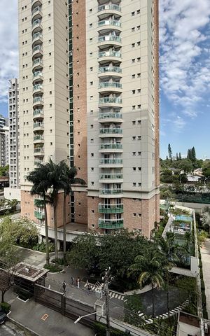 Apartamento à venda com 169m², 3 quartos e 3 vagas Apartamento à venda com 169m², 3 quartos e 3 vagasVista
