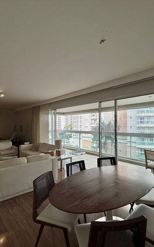 Apartamento à venda com 169m², 3 quartos e 3 vagas Apartamento à venda com 169m², 3 quartos e 3 vagasSala