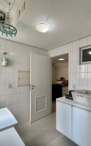 Apartamento à venda com 169m², 3 quartos e 3 vagas Apartamento à venda com 169m², 3 quartos e 3 vagasÁrea de Serviço