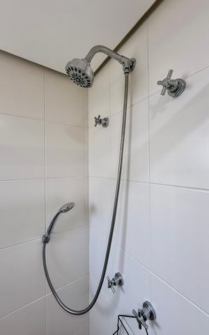 Apartamento à venda com 169m², 3 quartos e 3 vagas Apartamento à venda com 169m², 3 quartos e 3 vagasBanheiro Suíte 2
