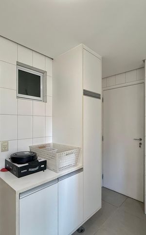 Apartamento à venda com 169m², 3 quartos e 3 vagas Apartamento à venda com 169m², 3 quartos e 3 vagasÁrea de Serviço