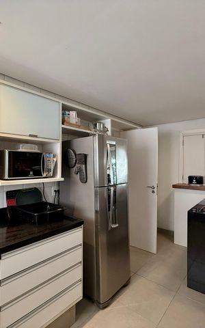 Apartamento à venda com 169m², 3 quartos e 3 vagas Apartamento à venda com 169m², 3 quartos e 3 vagasCozinha
