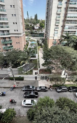 Apartamento à venda com 169m², 3 quartos e 3 vagas Apartamento à venda com 169m², 3 quartos e 3 vagasVista