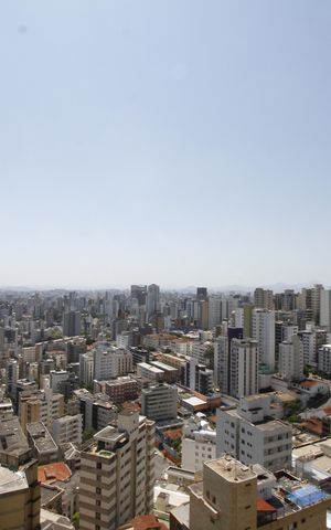 Apartamento para alugar com 66m², 2 quartos e 2 vagasVista