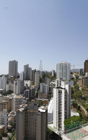 Apartamento para alugar com 66m², 2 quartos e 2 vagasVista