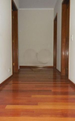 Casa à venda com 550m², 4 quartos e 6 vagas