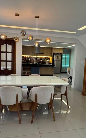 Casa à venda com 420m², 3 quartos e 5 vagasSala