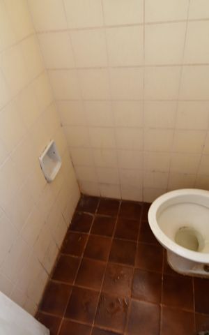 Casa de condomínio à venda com 483m², 3 quartos e 4 vagasBanheiro de serviço