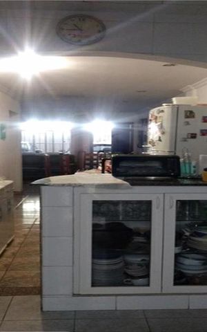 Casa à venda com 154m², 7 quartos e 2 vagas
